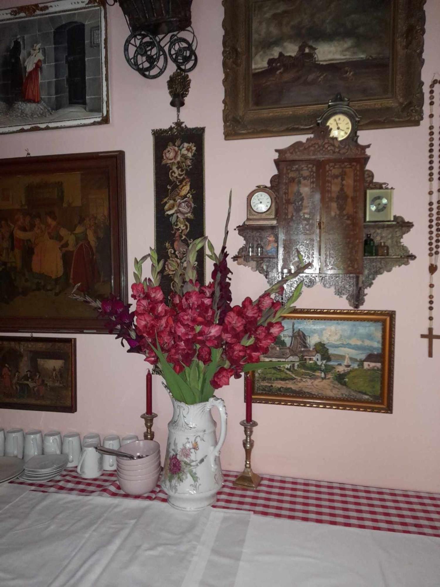 Panzio Anett Bed & Breakfast Pietroasa  Ngoại thất bức ảnh